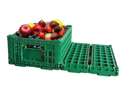 Bimetallic screw barrel for fruit crates